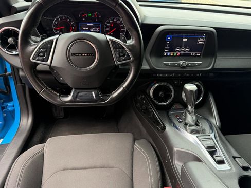 Used 2022 Chevrolet Camaro LT w/ RS Package image 10