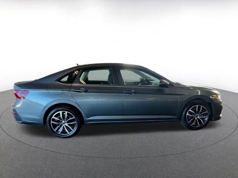 Used 2025 Volkswagen Jetta SE image 16