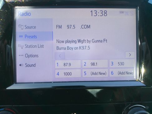 Used 2019 Toyota Camry SE image 37