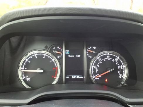 Certified 2024 Toyota 4Runner TRD Off-Road Premium w/ Off Road Premium Plus Package AWD/4WD image 24
