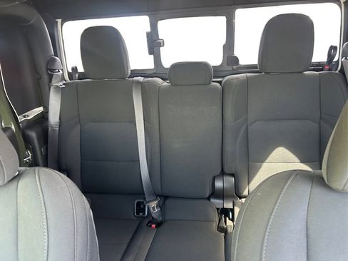 Used 2021 Jeep Gladiator Sport image 10