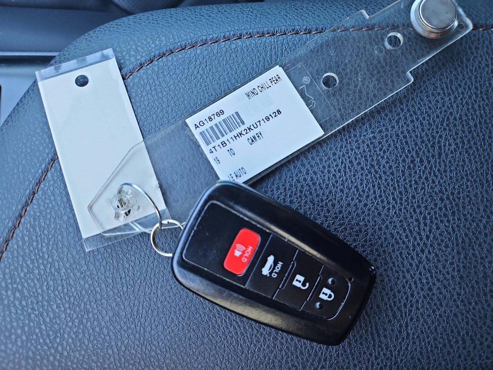 Used 2019 Toyota Camry XLE FWD image 19