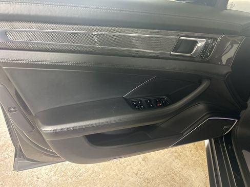 Used 2018 Porsche Panamera Turbo image 12