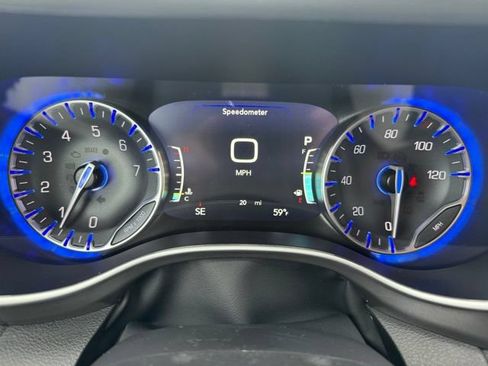 New 2026 Chrysler Pacifica Select AWD/4WD image 25
