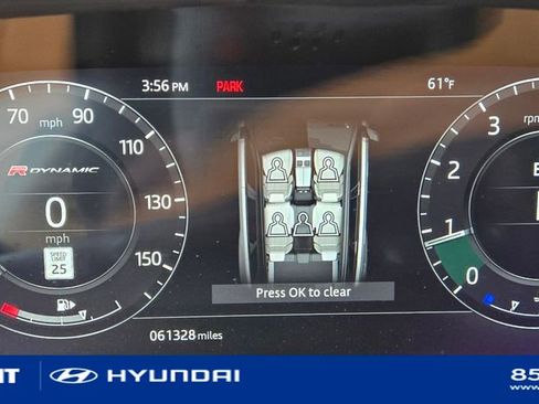 Used 2018 Land Rover Range Rover Velar R-Dynamic SE image 3