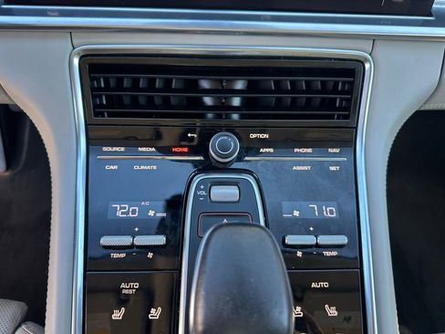 Used 2023 Porsche Panamera Platinum Edition image 26