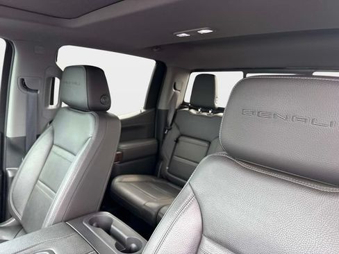 Used 2019 GMC Sierra 1500 Denali w/ Denali Ultimate Package AWD/4WD image 17