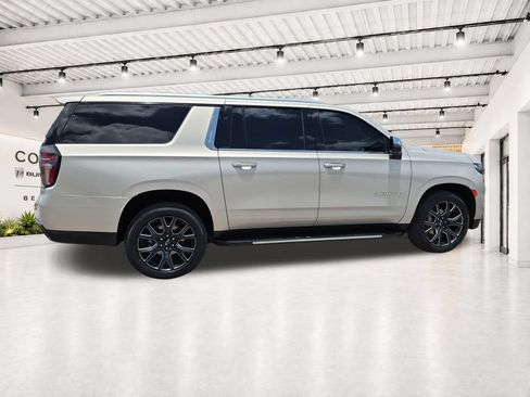 Used 2023 Chevrolet Suburban Premier w/ Max Trailering Package AWD/4WD image 12