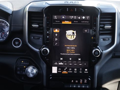 Used 2023 RAM 1500 Laramie AWD/4WD image 8