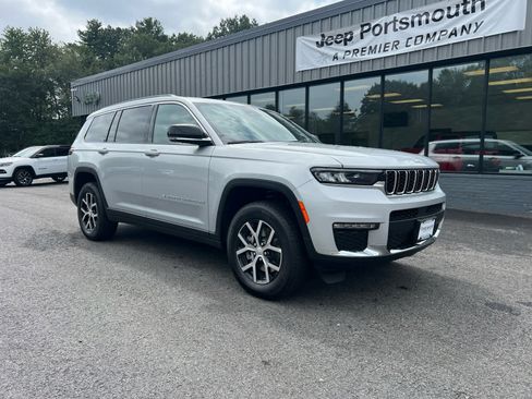 New 2025 Jeep Grand Cherokee L Limited w/ Trailer Tow Package image 2