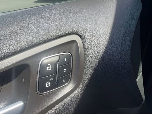 Used 2017 Ford Escape Titanium AWD/4WD image 11