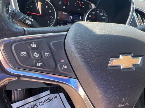 Used 2020 Chevrolet Equinox LT w/ Driver Convenience Package AWD/4WD image 25