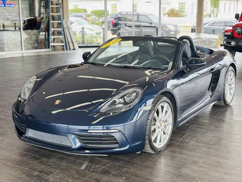 Used 2019 Porsche 718 Boxster RWD image 17