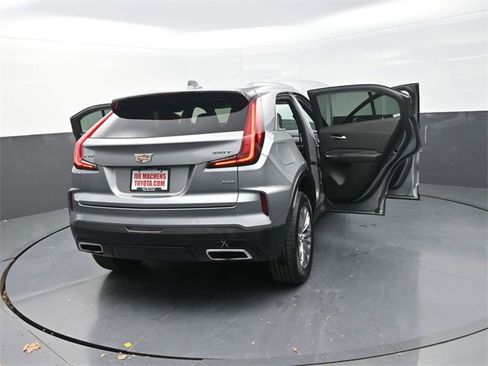 Used 2024 Cadillac XT4 Premium Luxury image 40