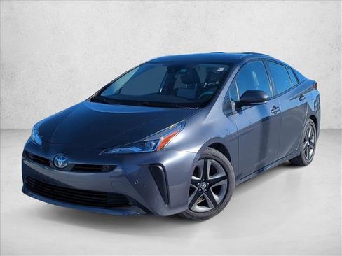 Certified 2021 Toyota Prius XLE image 25