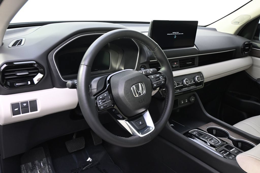 Used 2026 Honda Pilot Elite image 11