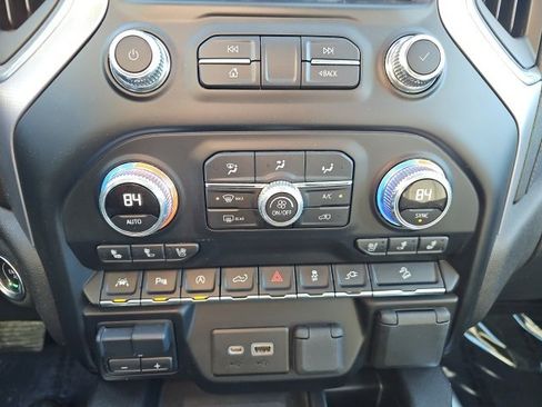 Used 2021 GMC Sierra 1500 SLT w/ SLT Premium Plus Package image 18