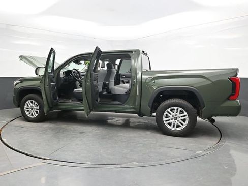 Used 2022 Toyota Tundra SR5 AWD/4WD image 41