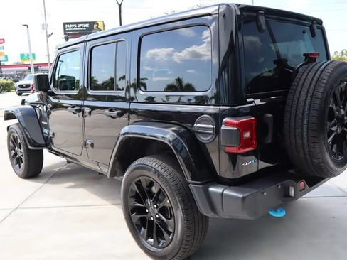 Used 2024 Jeep Wrangler Unlimited Sahara AWD/4WD image 6