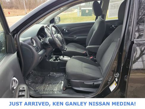 Used 2018 Nissan Versa SV w/ SV Special Edition Package image 34