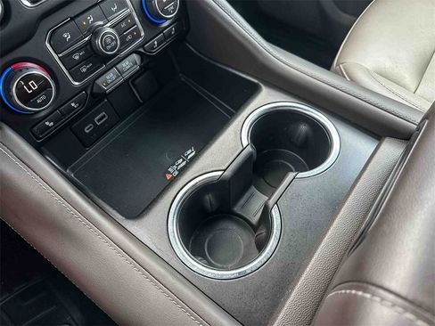 Used 2023 Chevrolet Tahoe Z71 w/ Luxury Package image 34