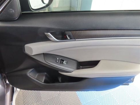 Used 2018 Honda Accord EX-L image 29
