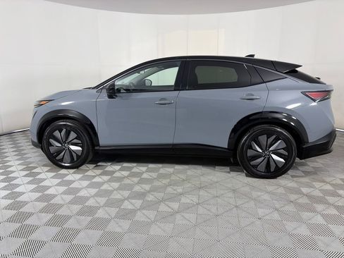 Used 2025 Nissan Ariya AWD image 4