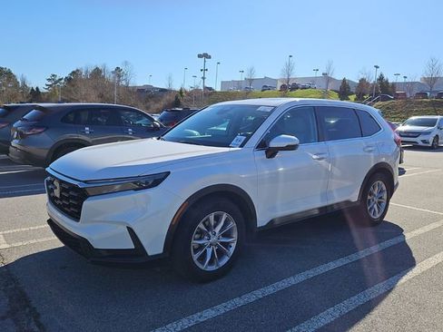 Used 2024 Honda CR-V EX image 3