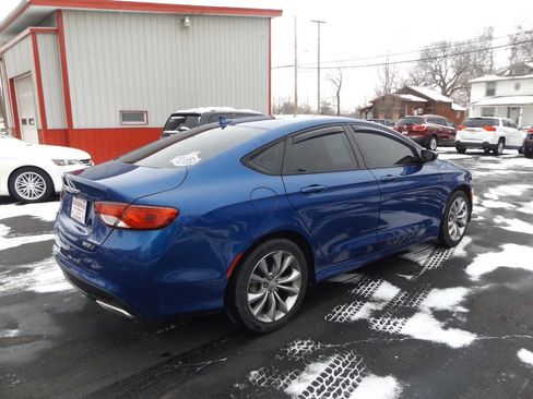 Used 2015 Chrysler 200 S w/ Navigation & Sound Group I image 7