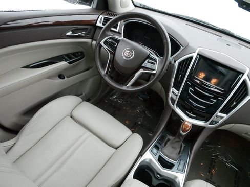 Used 2015 Cadillac SRX Luxury image 9