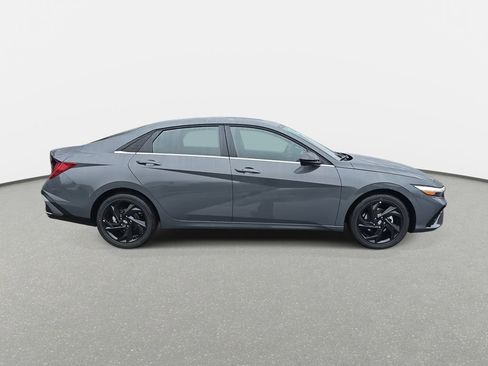 New 2026 Hyundai Elantra SEL Sport Premium FWD image 4