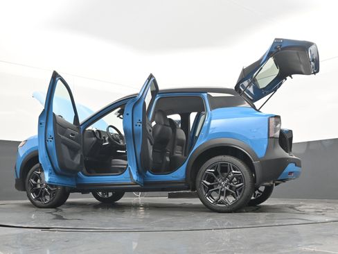 Certified 2025 Nissan Kicks SR image 42