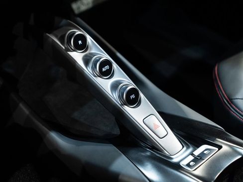 Used 2020 Ferrari 812 Superfast RWD image 44