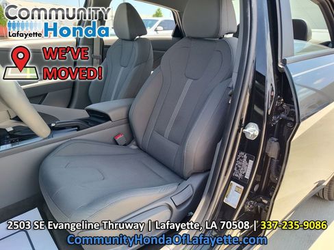 Used 2023 Hyundai Elantra SE w/ Cargo Package FWD image 20