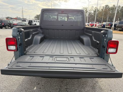 New 2026 Jeep Gladiator Sport AWD/4WD image 24