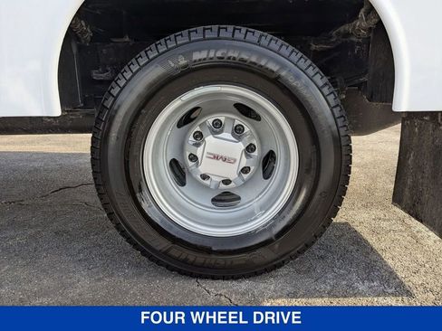 New 2025 GMC Sierra 3500 Pro w/ Convenience Package image 10