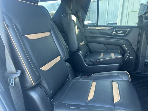 Used 2021 GMC Yukon AT4 w/ Rear Media and Nav Package AWD/4WD image 8