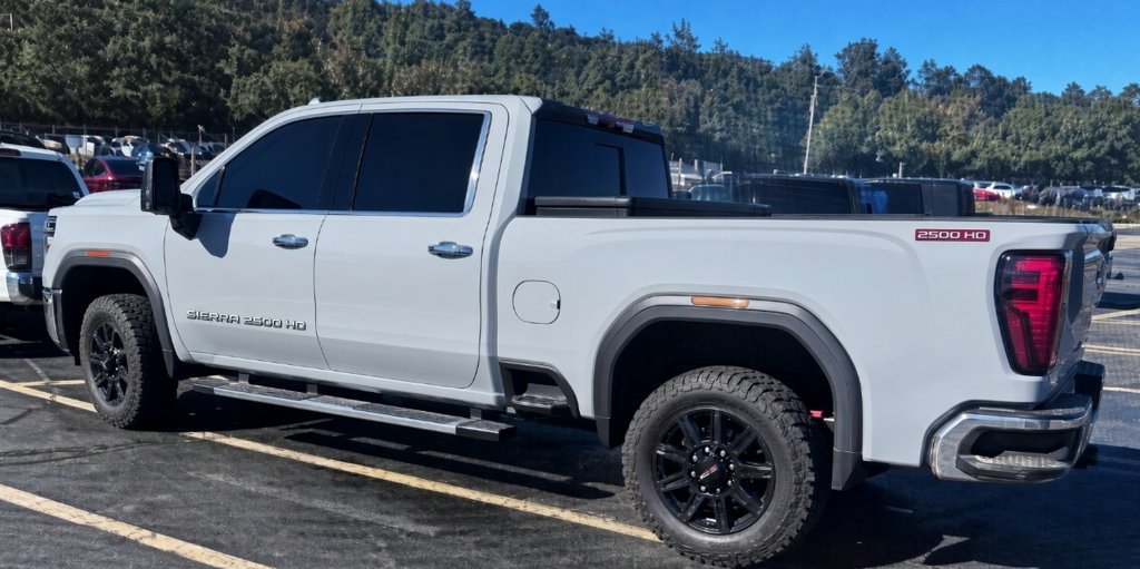Used 2024 GMC Sierra 2500 SLT w/ SLT Premium Package AWD/4WD image 3