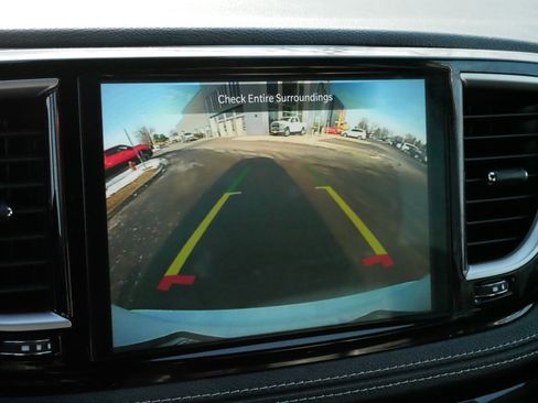 Used 2024 Chrysler Pacifica Touring-L w/ Uconnect Theater Family Group image 29