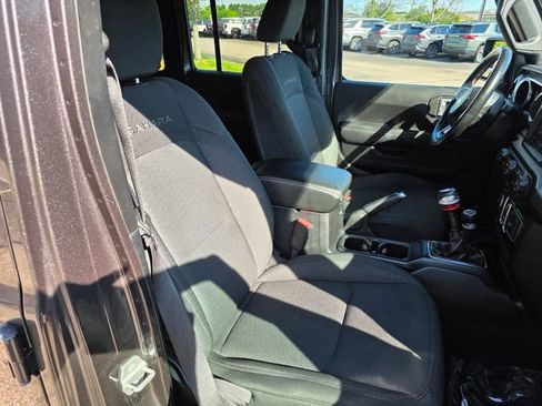 Used 2020 Jeep Wrangler Unlimited Sahara AWD/4WD image 10