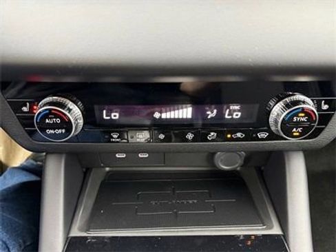 New 2026 Mitsubishi Outlander ES image 32