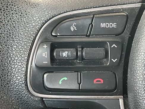 Used 2018 Kia Optima LX image 9