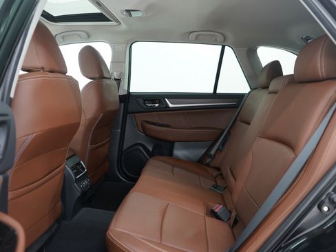 Used 2019 Subaru Outback 3.6R Touring w/ Popular Package #3A image 19