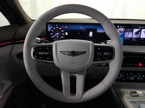 Used 2026 Genesis GV70 2.5T Advanced AWD/4WD image 15