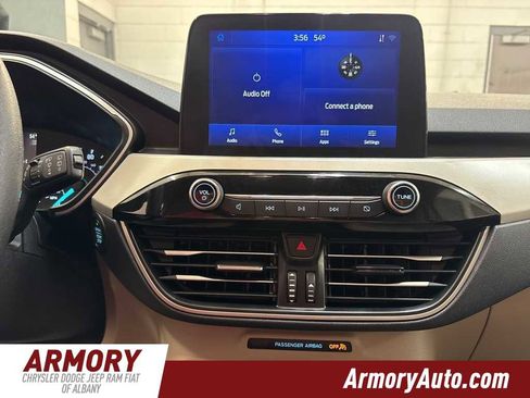 Used 2022 Ford Escape SE image 16