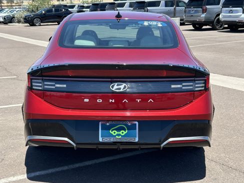 Used 2024 Hyundai Sonata SEL FWD image 4