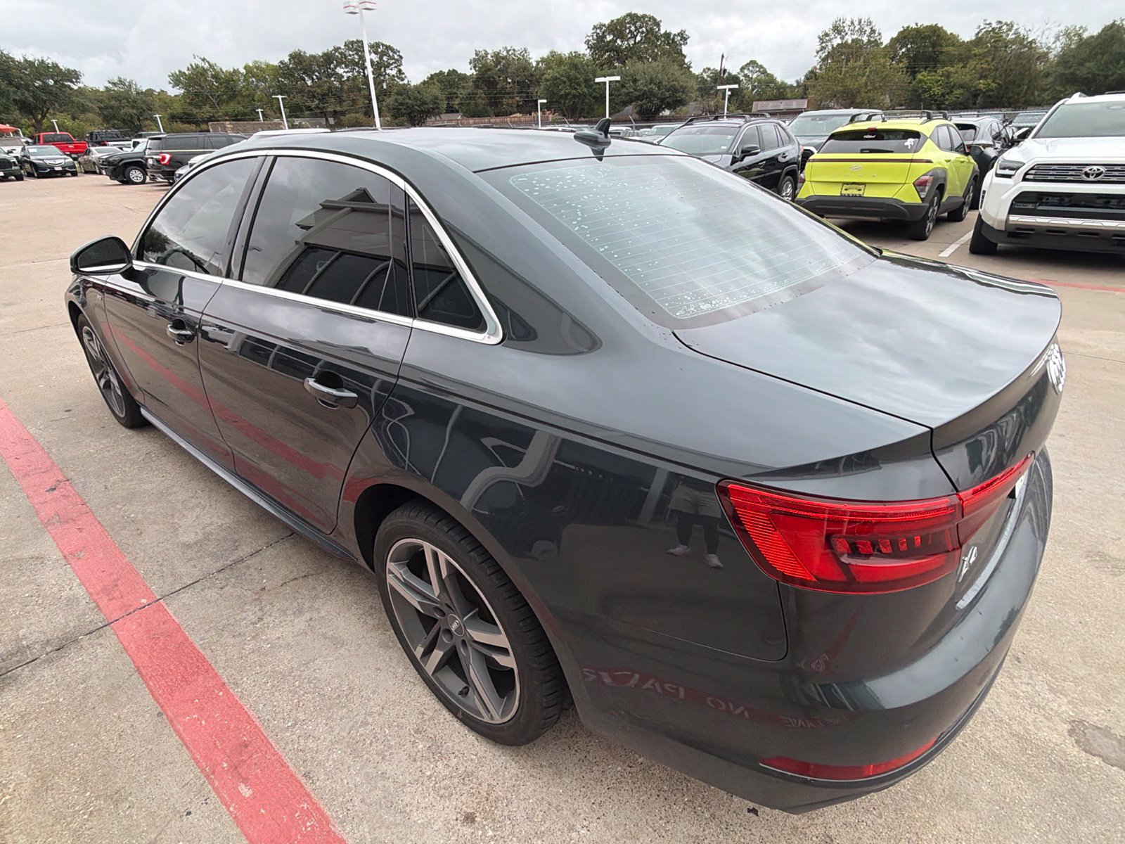 Used 2017 Audi A4 2.0T Premium Plus w/ Premium Plus Package AWD/4WD image 8