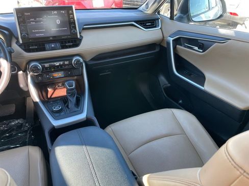 Used 2022 Toyota RAV4 Limited w/ Limited Grade Weather Package AWD/4WD image 9