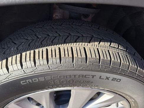 Used 2025 Buick Enclave Preferred image 18