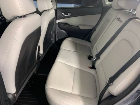 Used 2022 Hyundai Kona Limited AWD/4WD image 19